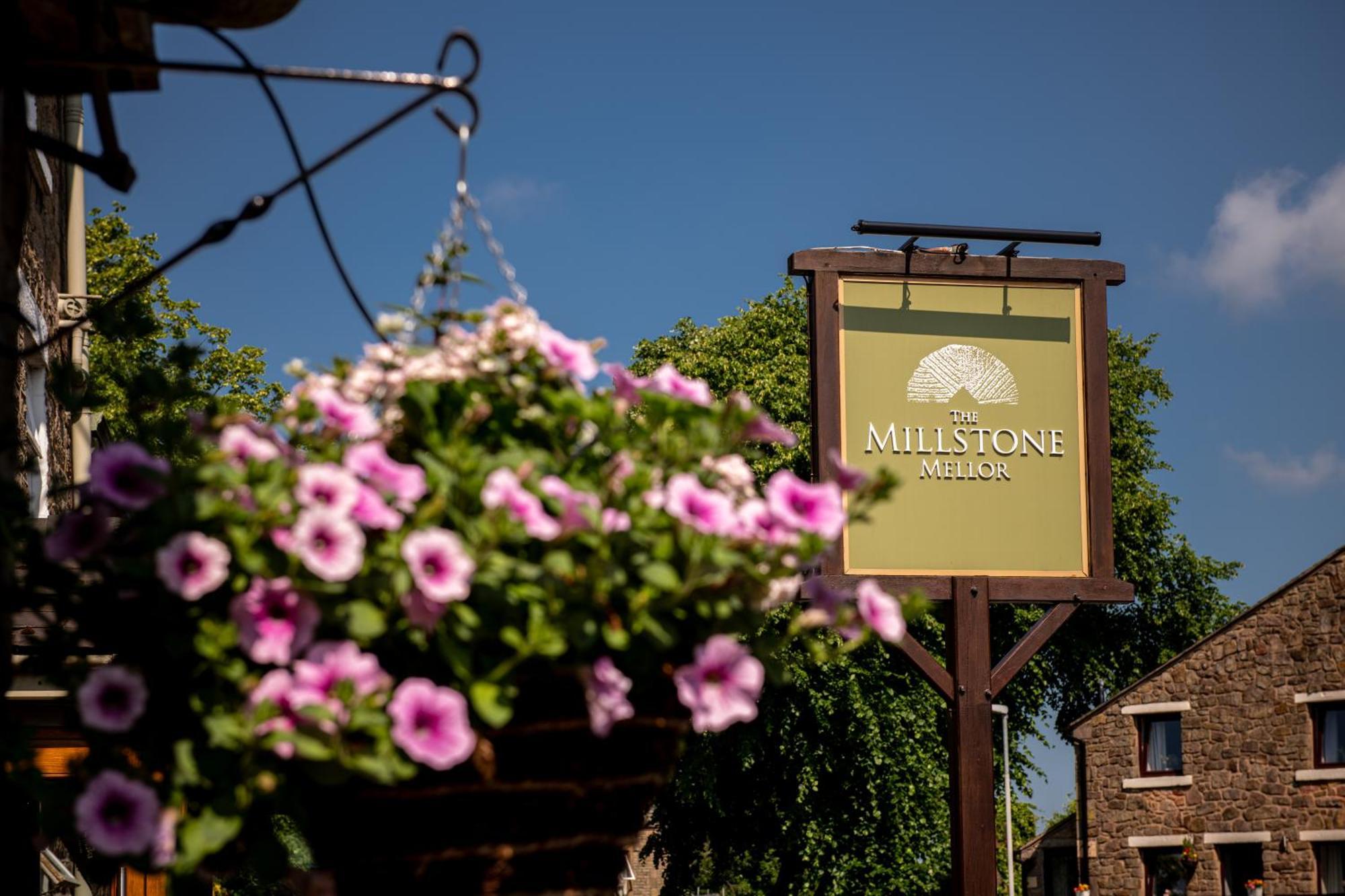 布莱克本 The Millstone, Mellor酒店 外观 照片 The Millstone Inn