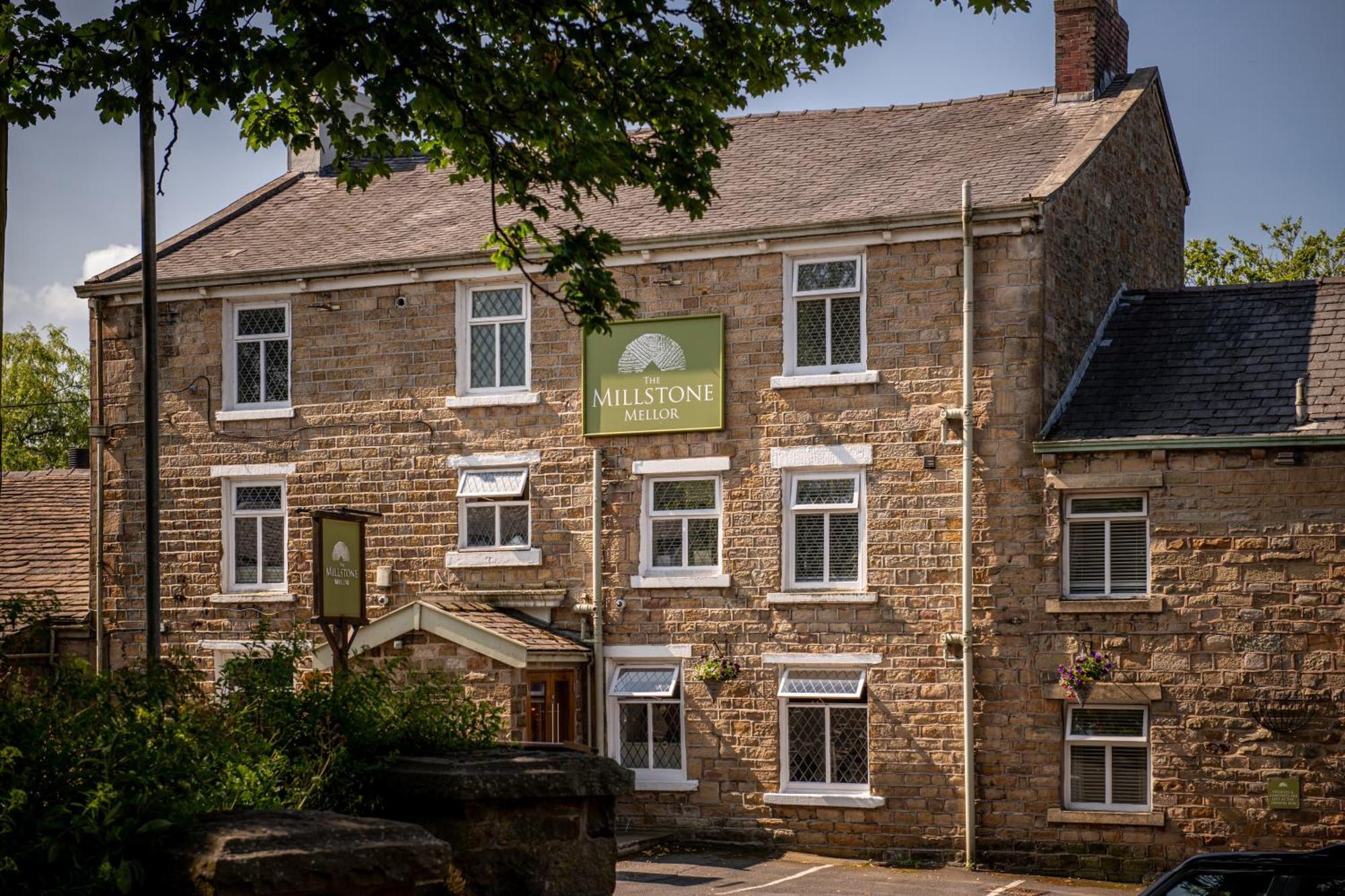 布莱克本 The Millstone, Mellor酒店 外观 照片 The Old Oak Inn