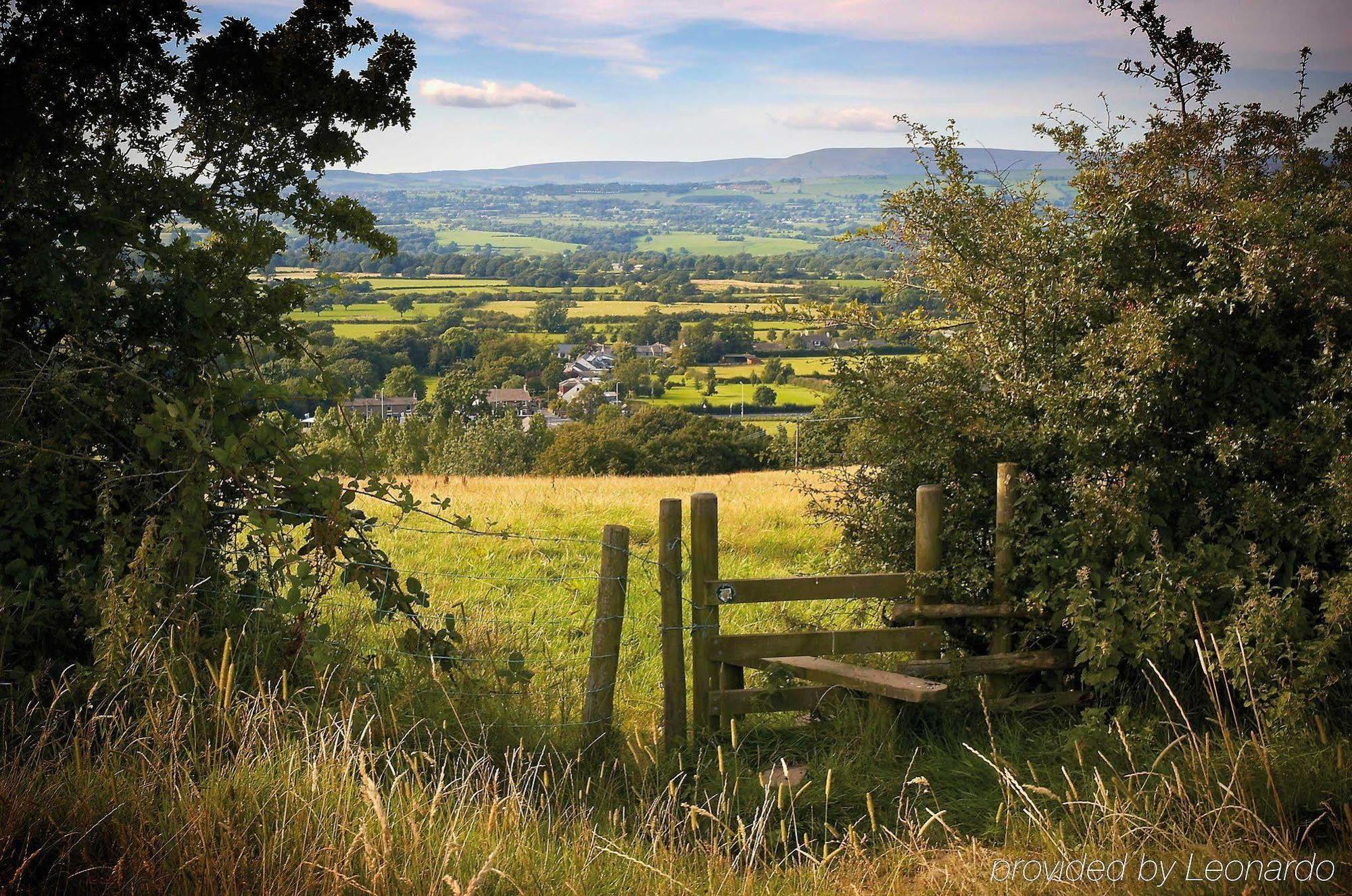 布莱克本 The Millstone, Mellor酒店 外观 照片 The village of Llandogo