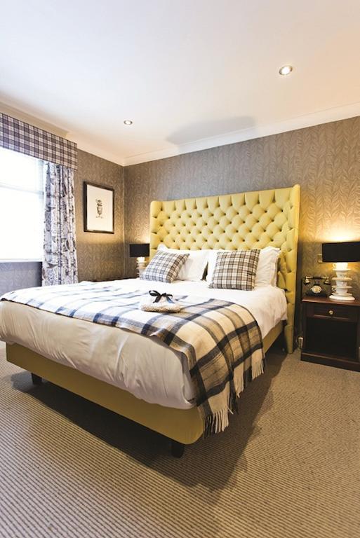 布莱克本 The Millstone, Mellor酒店 外观 照片 A bedroom at the hotel